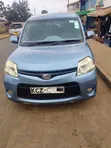 Toyota Sienta 2014 Bluu - 3