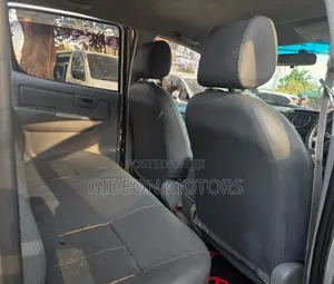 Toyota Hilux 2008 Nyeupe