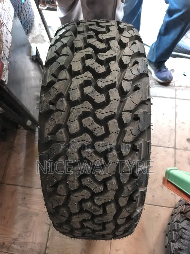 Maxtrek Hill Tracker 265/60R18 Tires - 1