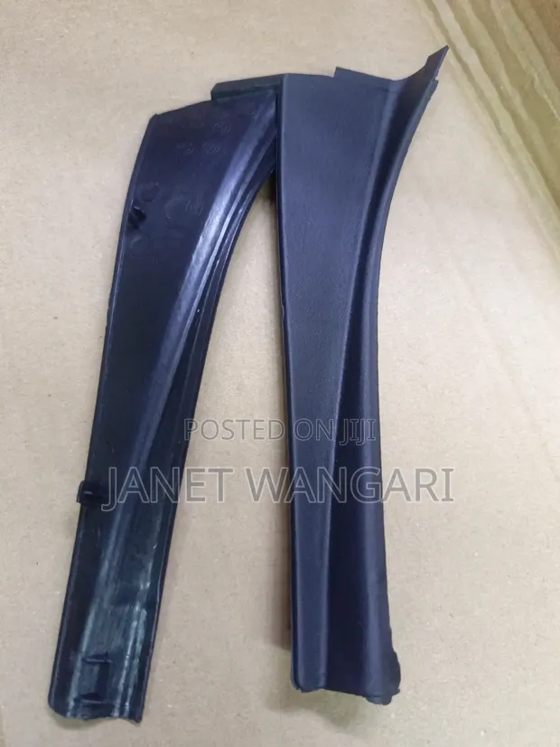 Windscreen Finisher for Nissan Dualis (Qashqai) - 1