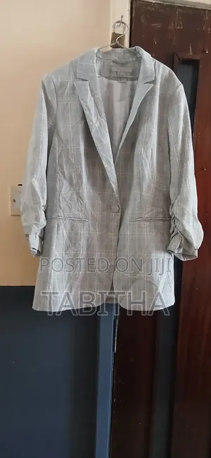 Used Elie Tahari Women's Blazer