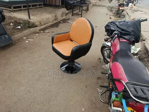 Simple Kinyozi Styling Chairs