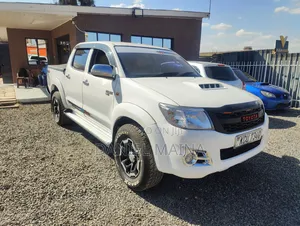 Toyota Hilux 3.0 D-4D 4x4 Double Cabin Pickup 2012