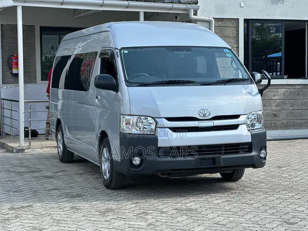 Toyota HiAce GL 2019 - 1