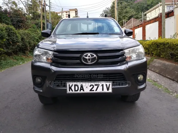 Toyota Hilux 2020 - 1