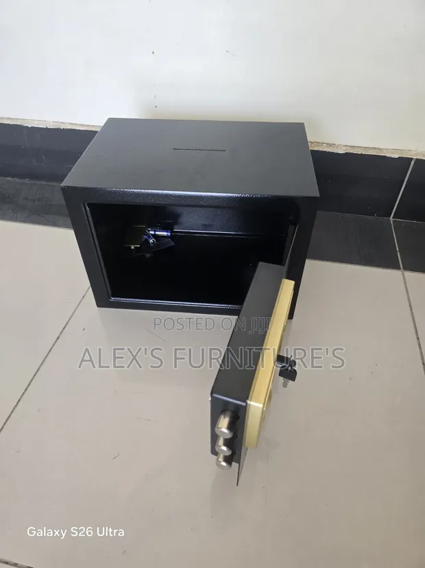 Cash Storage Safe Box - Money Safety Safe - 1