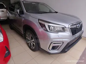 2018 Subaru Forester Silver