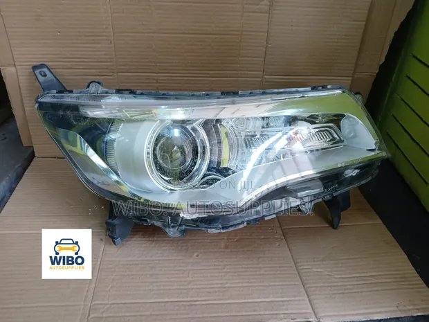 Nissan Dayz Highway Star 2016-2018 Xenon Headlight - 1