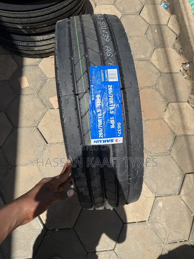 Tairi ya Sailun 265/70R19.5 - 1