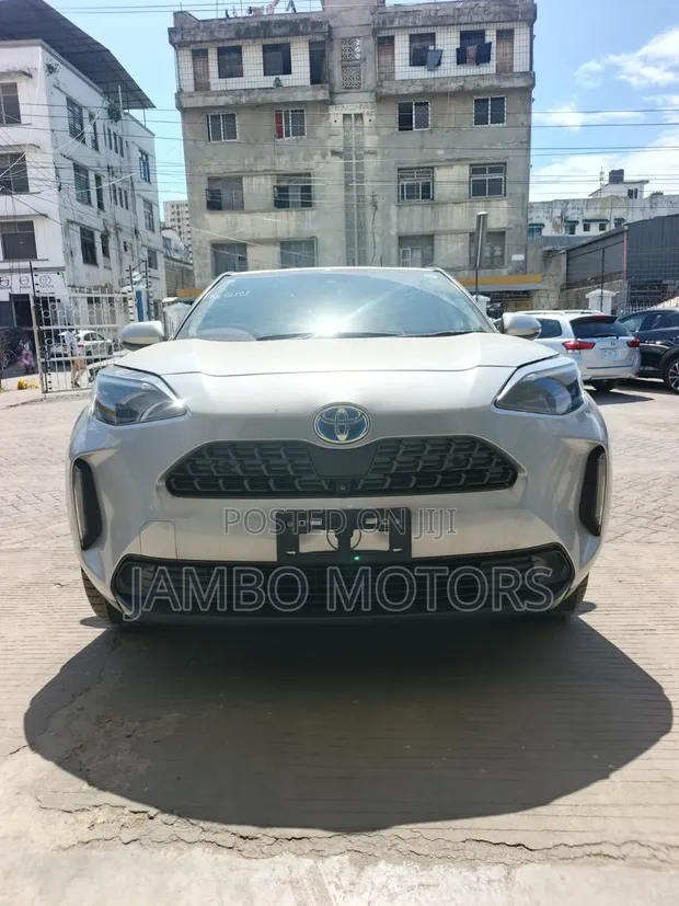Toyota Yaris Cross 1.5 Hybrid AWD 2021 Silver - 1