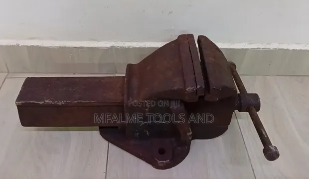 Heavy-Duty Bench Vise - Ex-UK - 1