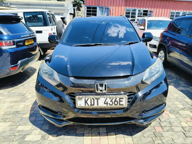 Honda Vezel 2016 Nyeusi - 1