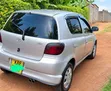 Toyota Vitz 2004 Nyeupe - 2