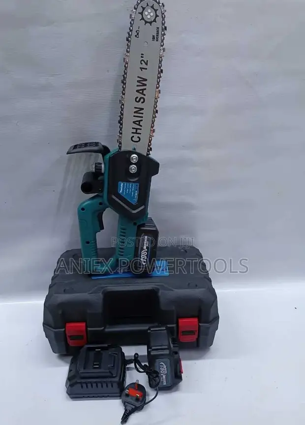 Makita 12-Inch Cordless Electric Chainsaw Kit 198V - 1