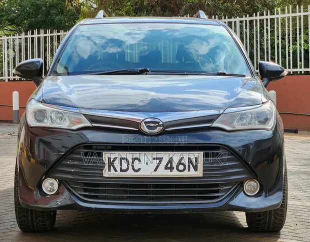 Toyota Corolla Fielder 1.5 Petrol FWD 2015 Black - 1