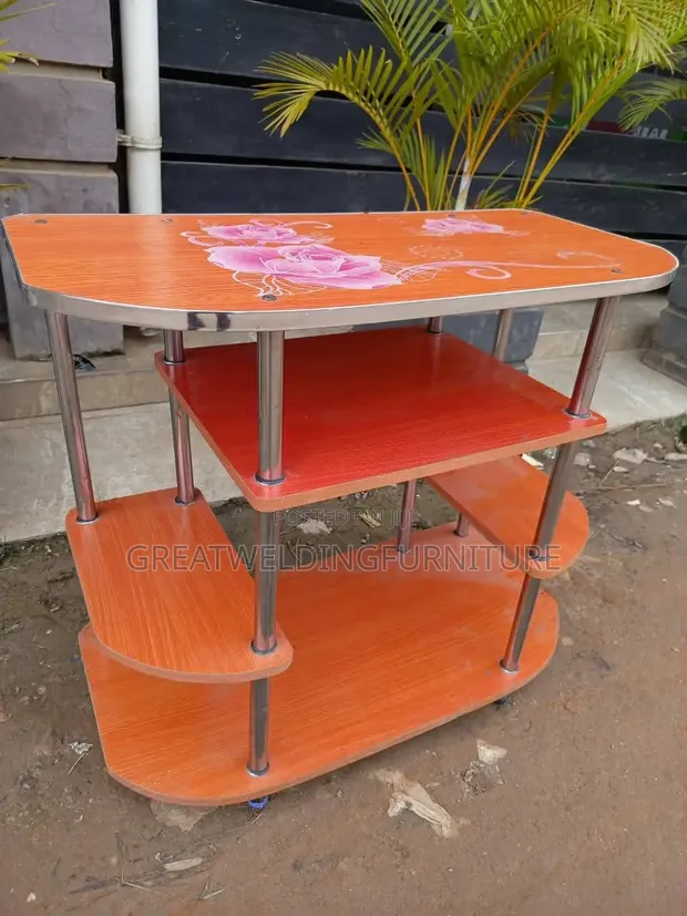 Kisima cha TV cha Mbao cha Kisasa chenye Muundo wa Kipepeo - 1