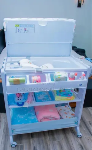 Portable Baby Bath Station & Changing Table