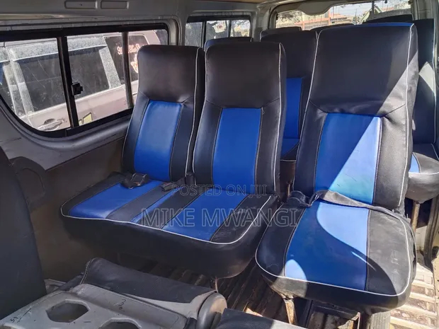 Toyota HiAce 2010 Silver - 1