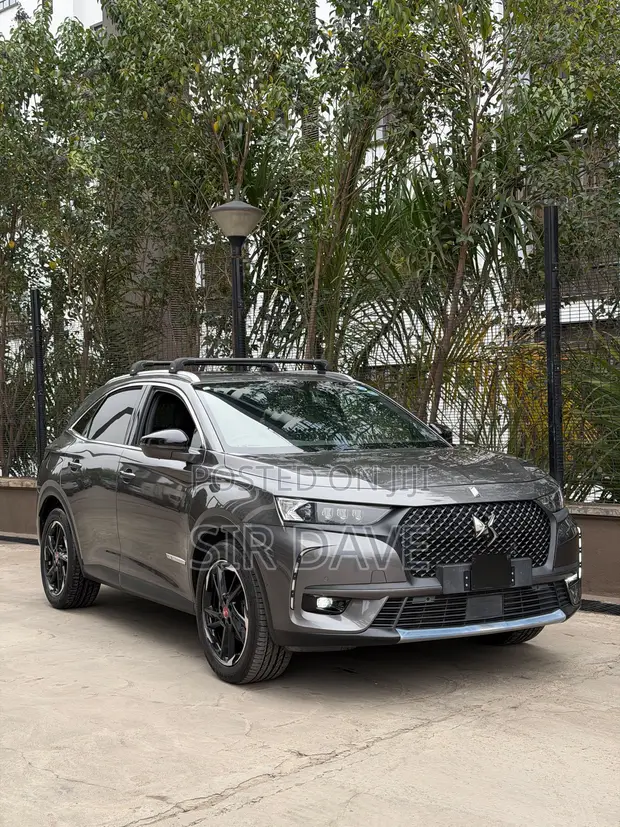 2019 DS 7 Crossback Performance Line - 1