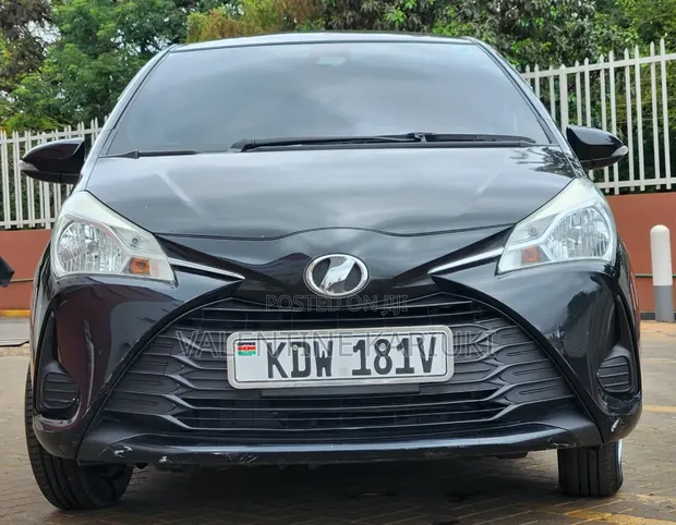 Toyota Vitz 1.0 FWD 5dr 2018 Black - 1