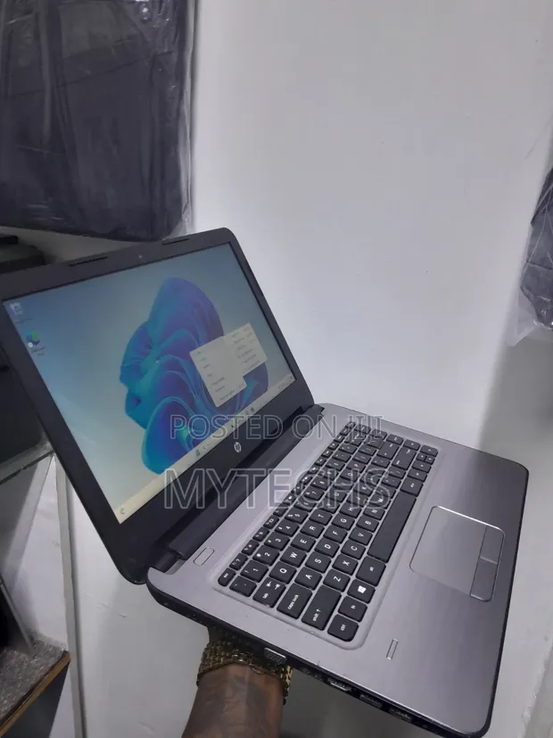 Laptop HP 348 G4 - Intel Core i5, 4GB RAM, 128GB SSD - 1