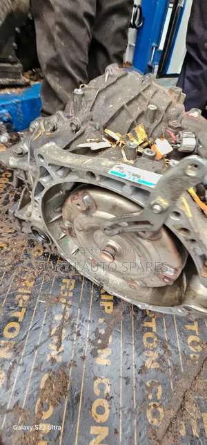 Gearbox ya Toyota Sienta - 2 Wheel Drive