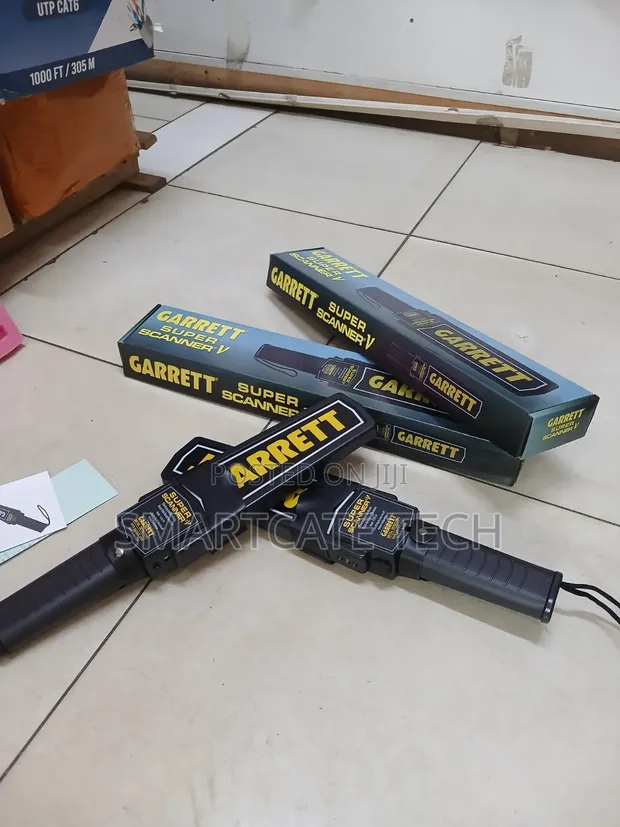 Garrett Handheld Metal Detector Scanner - Brand New - 1