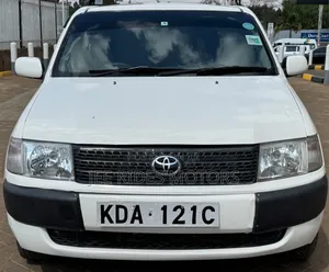 Toyota Axio 2013 Nyeupe