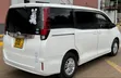 Toyota Noah 2014 Pearl - 2