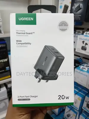 UGREEN 2-Port 20W Fast Charger (X227) - Nyeusi