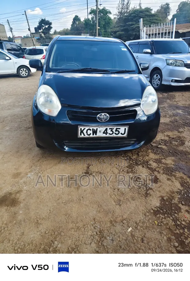Toyota Passo 1.0 FWD 2012 Nyeusi - 1