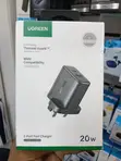 UGREEN 20W USB-C PD & USB-A Wall Charger - Nyeusi - 3