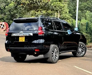 Toyota Land Cruiser Prado 2.7 2018 Nyeusi