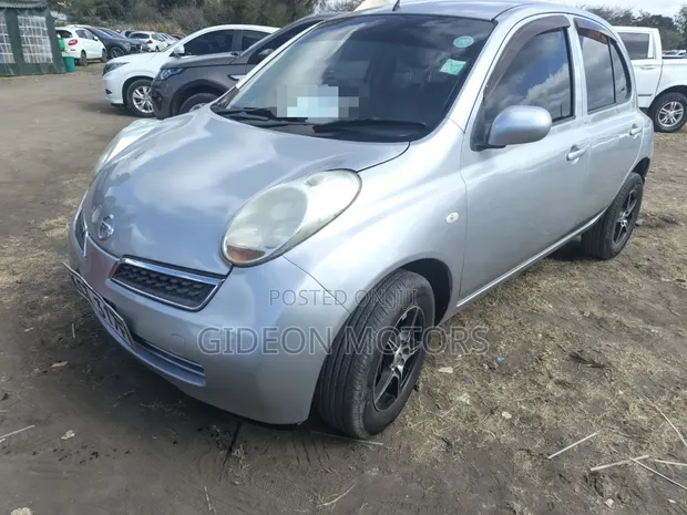 Nissan March 2010 Silver - 1