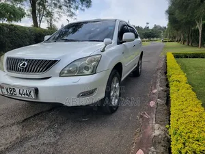 Toyota Harrier 2006 Nyeupe