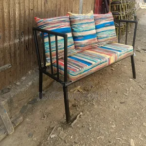 Kochi ya Kisasa ya Kifahari ya Metali kwa Mkahawa / Kiti cha Wai