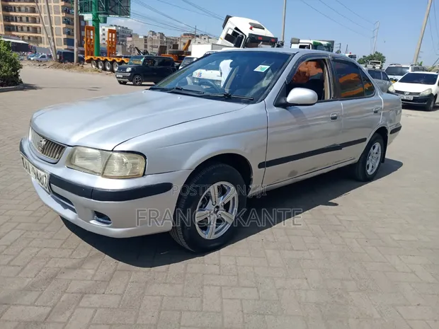 Nissan FB15 2008 Nyeusi - 1