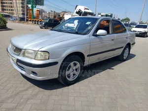Nissan FB15 2008 Nyeusi