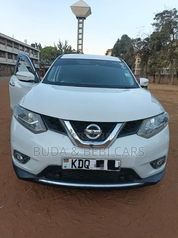 Nissan X-Trail 2016 Nyeupe - 1
