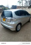 Honda Fit Hybrid 2011 Nyeupe - 1