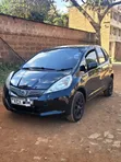 Honda Fit 2012 Nyeusi - 2