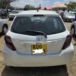 Toyota Vitz 1.3 FWD 5dr 2015 Nyeupe - 4