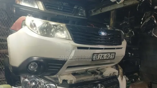 Subaru Forester SH5/9 Nosecut na Xenon & Fog Lights - 1