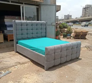 Kitanda cha Premium Chesterfield chenye Vifungo - Kijivu