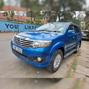Toyota Fortuner 2012 3.0L Diesel