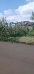 Kitalu Bora cha 1/4 Eka kwa Uuzaji - Kerarapon Drive - 3