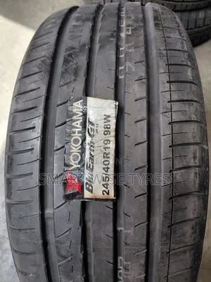 Tairi za 245/40R19 Yokohama BluEarth