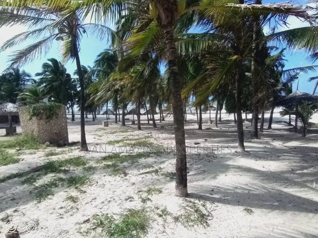 154-Room Beach Hotel on 10 Acres, Watamu for Sale - 1