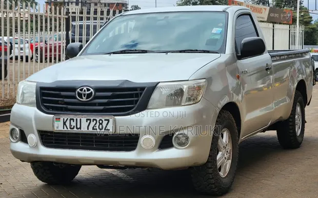 Toyota Hilux 2012 Pickup Double Cab - 1