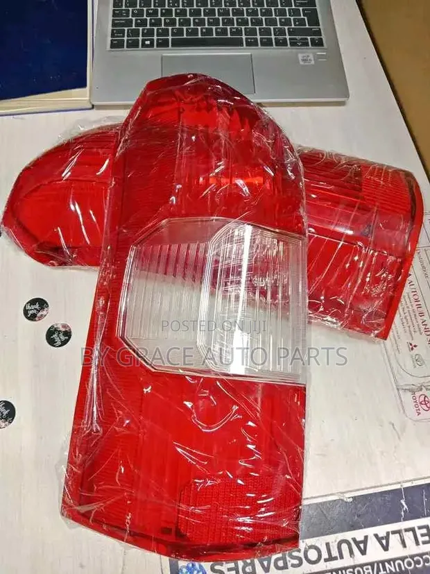 Toyota Probox/Succeed Tail Lights (2012) - 1